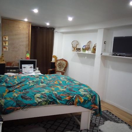 Chambre Chez L'Habitant Saint-Pierre-le-Moutier Luaran gambar
