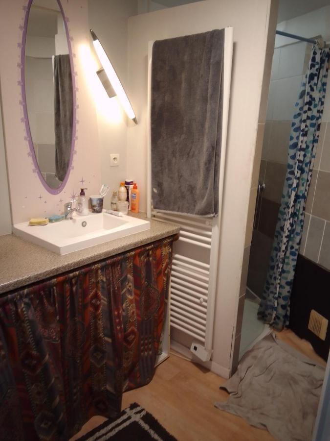 Chambre Chez L'Habitant Saint-Pierre-le-Moutier Luaran gambar