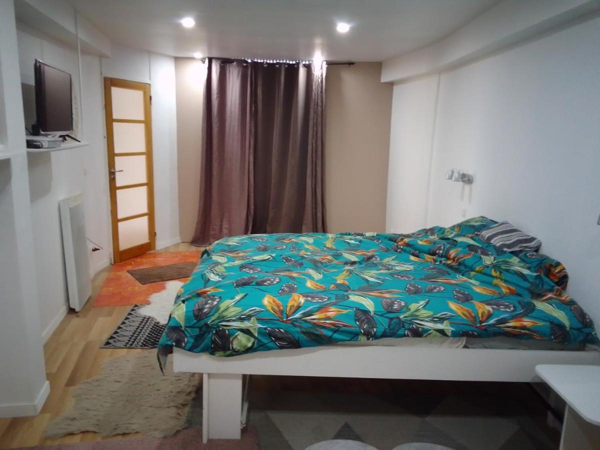 Chambre Chez L'Habitant Saint-Pierre-le-Moutier Luaran gambar
